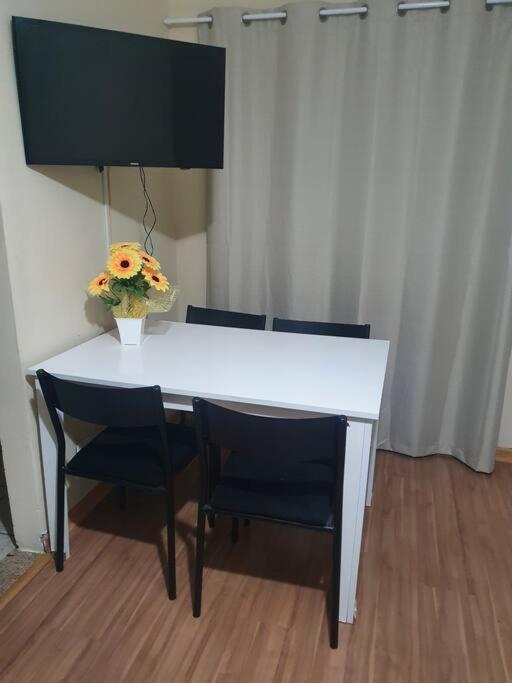 100 Metros Da Praia - Apto Completo - Wifi - Estacionamento Apartment Sao Vicente  Ngoại thất bức ảnh